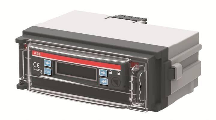 Ein rechteckiges elektronisches Steuermodul mit digitaler Anzeige und Tasten, das in industriellen Automatisierungssystemen verwendet wird.