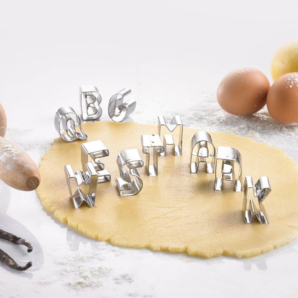 WESTMARK Buchstaben-Ausstechformen A-Z 2,5 cm aus Edelstahl