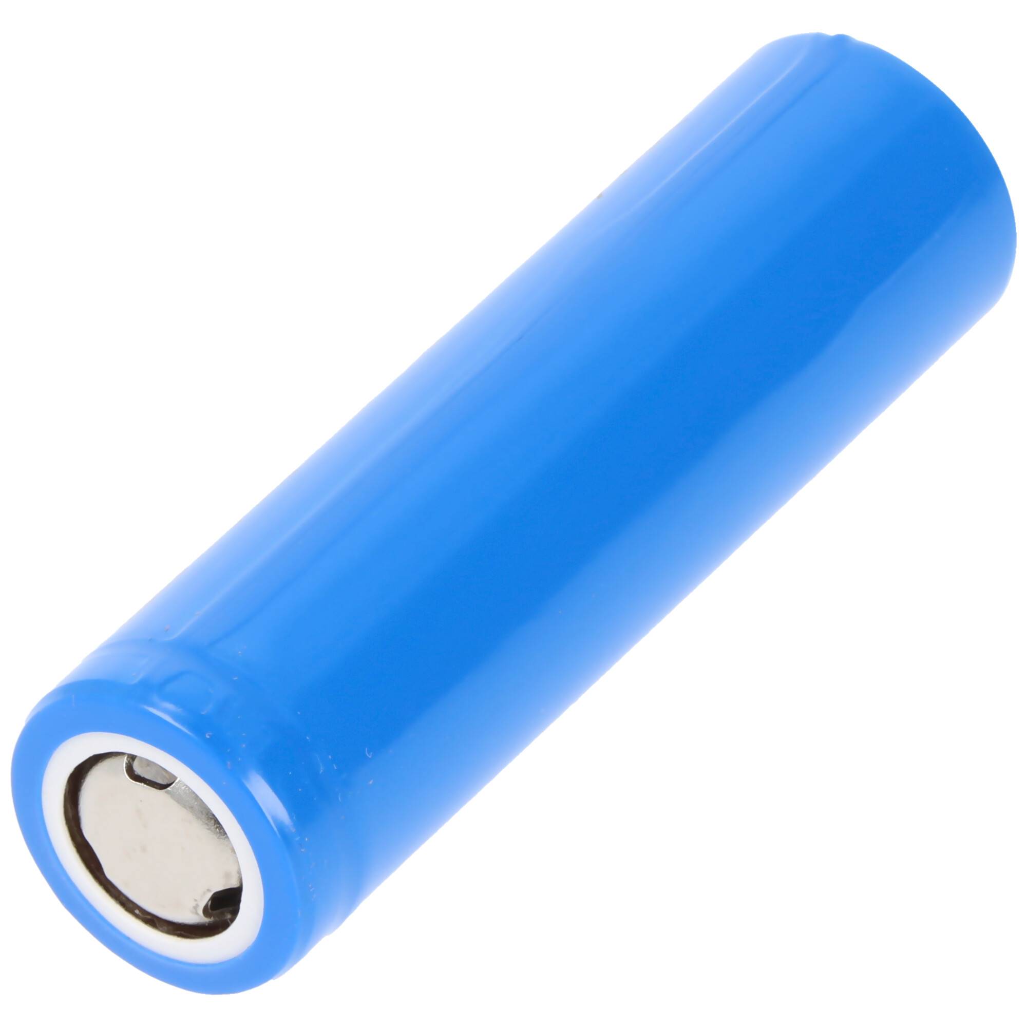 Eine blaue zylindrische Batterie mit metallischem Anschlussende, die häufig in elektronischen Geräten verwendet wird.