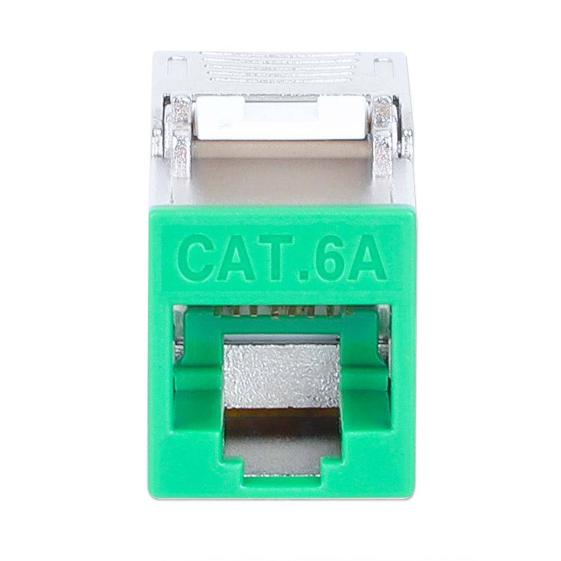 Grüner CAT.6A-Ethernetkabelstecker mit Metallgehäuse, frontal auf weißem Hintergrund dargestellt.