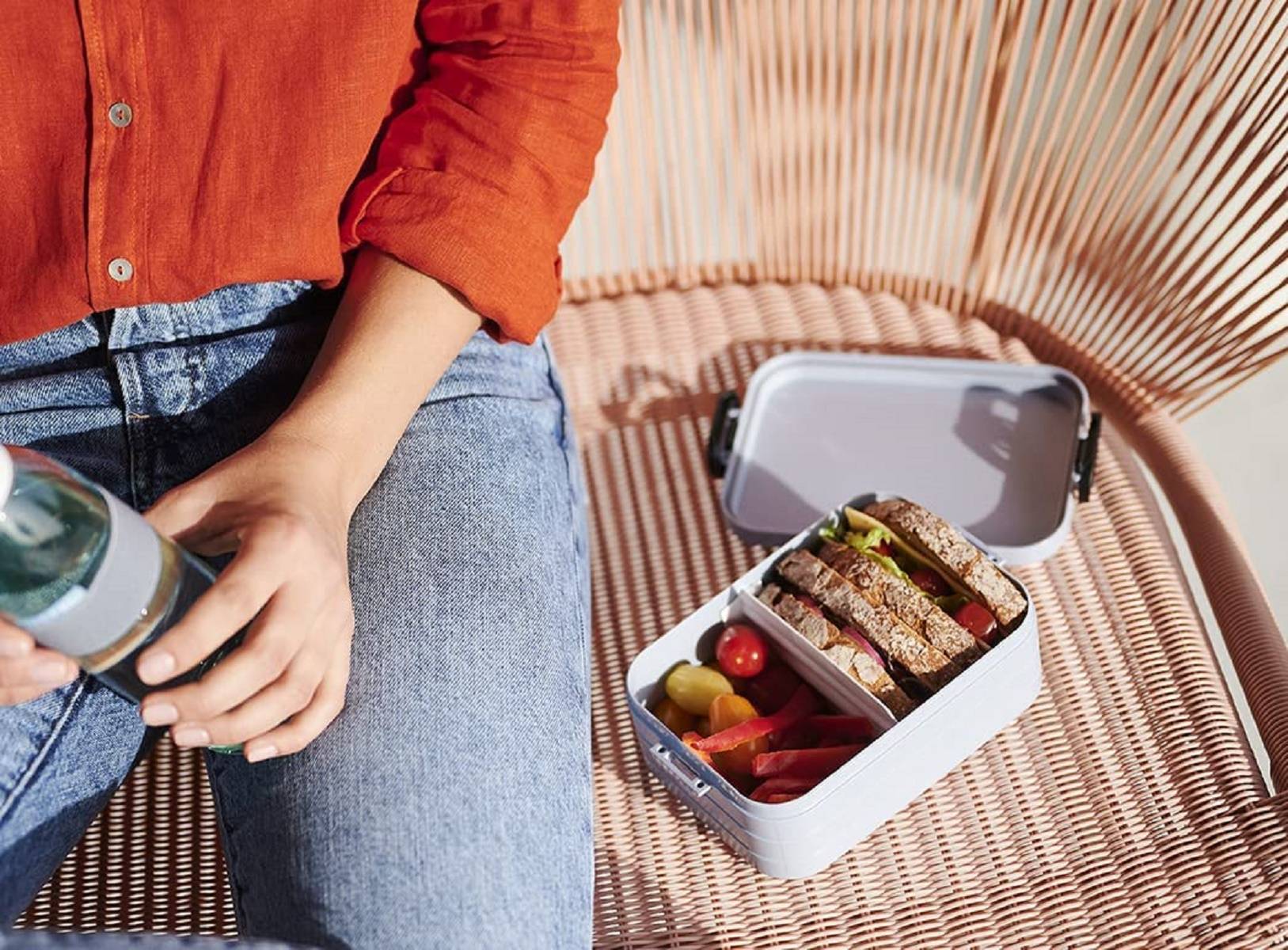 Mepal Take a Break midi – Old Nordic Blue – 900 ml Inhalt – Lunchbox mit Trennwand – ideal für Mealprep – spülmaschinenfest, Plastik