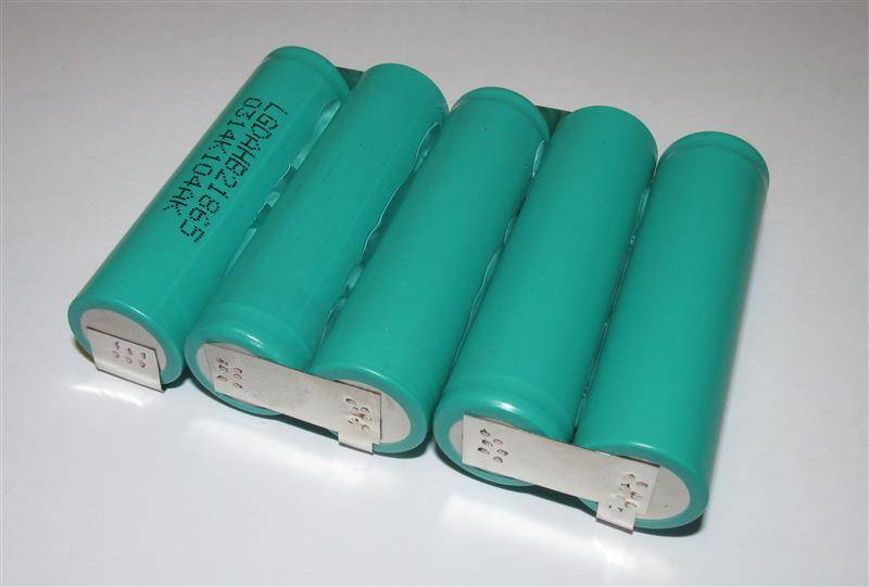 Akkupack für IKRA 8408-755202 / 51CR 18/65 - 18 Volt Li-Ion zum Selbsteinbau 2500mAh / 45,00Wh - Li-Ion