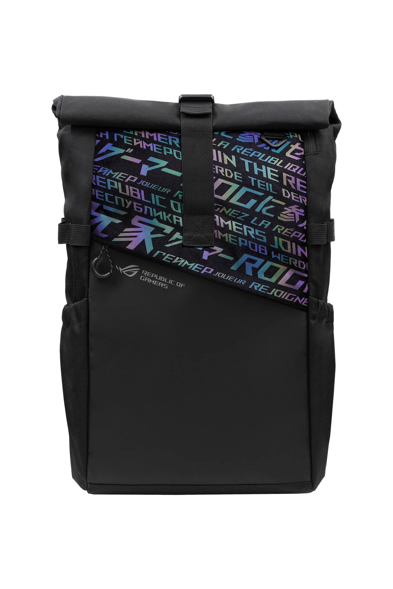 Schwarzer Roll-Top-Rucksack mit vorderer Schnalle und einem farbenfrohen geometrischen Logo-Panel oben, vor schwarzem Hintergrund dargestellt.