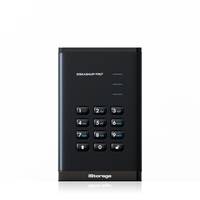 Schwarze externe Festplatte mit Tastatur, am unteren Ende mit 'iStorage' beschriftet, zur sicheren Datenspeicherung verwendet.