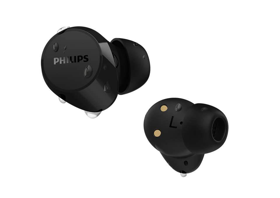 Zwei schwarze kabellose Philips-Kopfhörer auf weißem Hintergrund gezeigt, einer zeigt das Philips-Logo und der andere die linke Ohrhörseite mit goldenen Kontakten.
