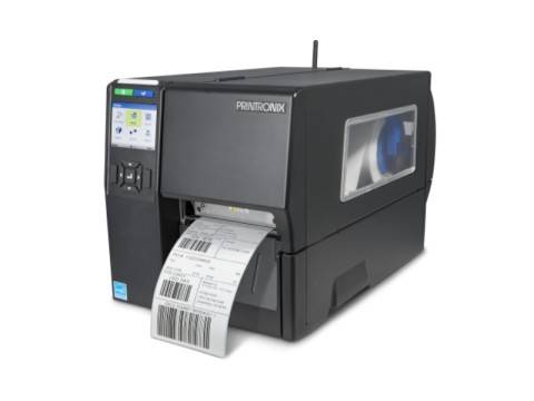 Schwarzer Printronix-Industrialdrucker für Etiketten, der von dem vorderen Schacht aus ein Barcode-Versandetikett druckt.