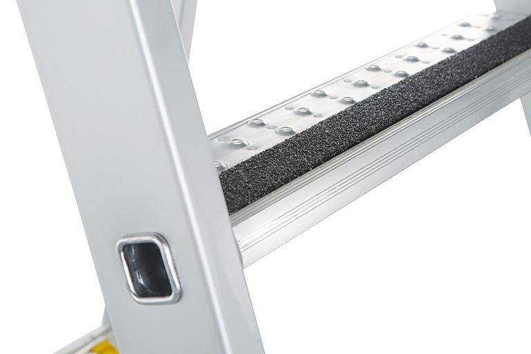 Stufenleiter R13step B 2x14 Stufen Leiterlänge 3,95 m Arbeitshöhe 5,20 m - Artikel: 7830618709