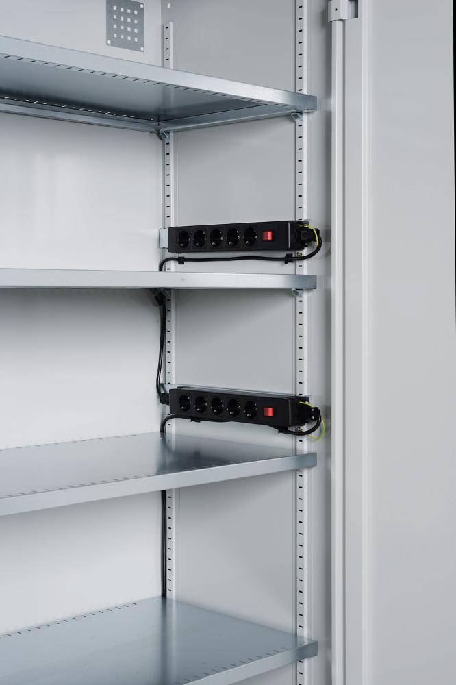 Akku-Ladeschrank B1000xT580xH1950mm RAL 7035,Vollblechtür 1x5-fach Leiste,4Böden