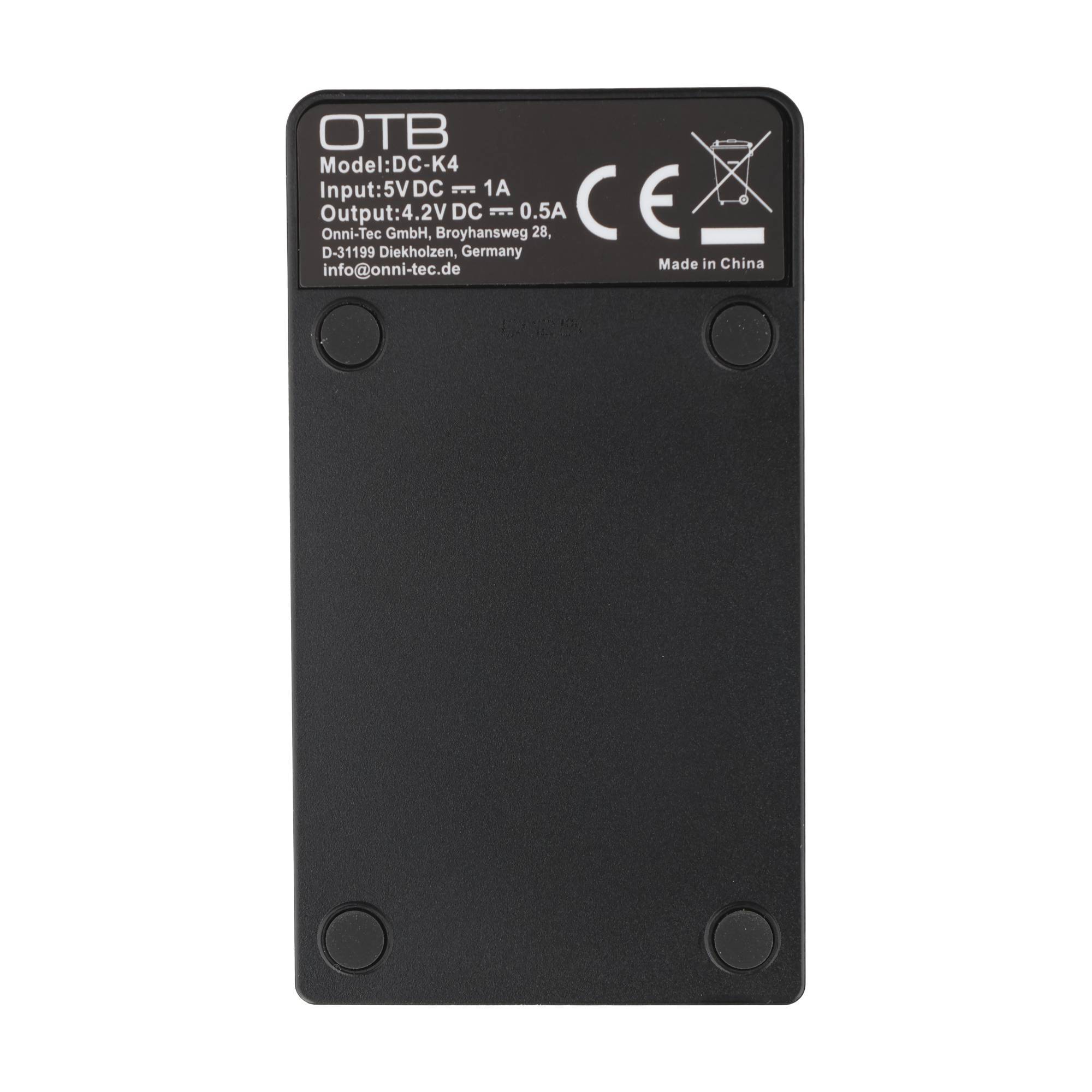 Rückansicht eines schwarzen OTB DC-K4-Geräts mit Etikett, das das Modell, Stromeingang/-ausgang, CE-Zeichen und Text „Made in China