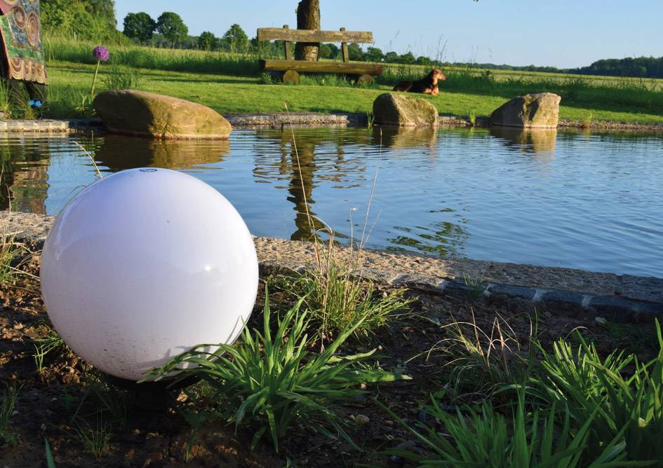 ChiliTec Garten Kugelleuchte Erdspieß CT-GL30cm IP44, 230V, 1,5m Kabel, E27 Fassung