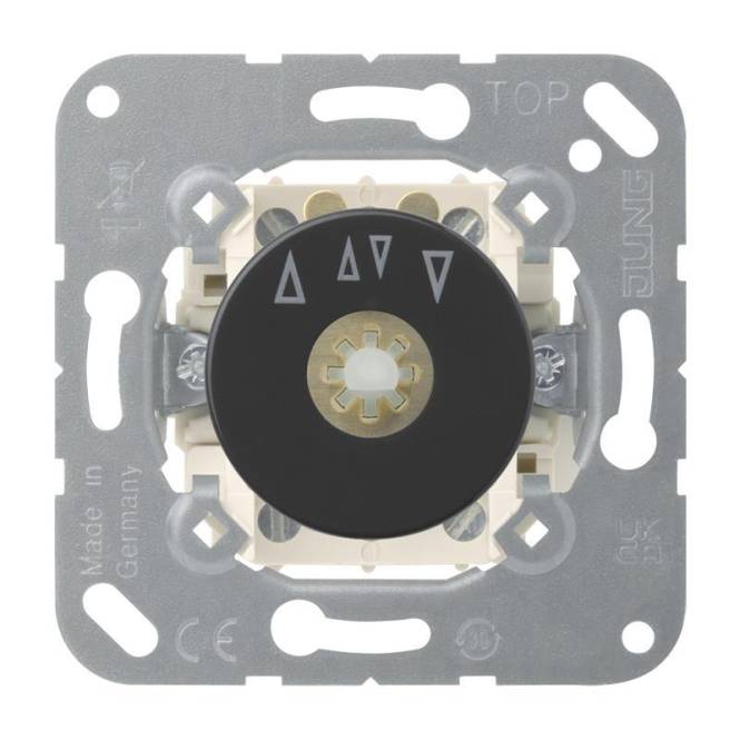 Dimmerschalter von JUNG mit Metallrahmen, schwarzer Drehknopf mit Dreieck-Markierungen, gekennzeichnet als Made in Germany.
