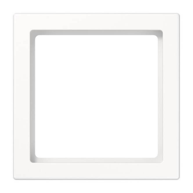Ein einfacher weißer quadratischer Rahmen mit einer vertieften Mitte, möglicherweise zum Halten von Schaltern oder Steckdosen, vor einem weißen Hintergrund.
