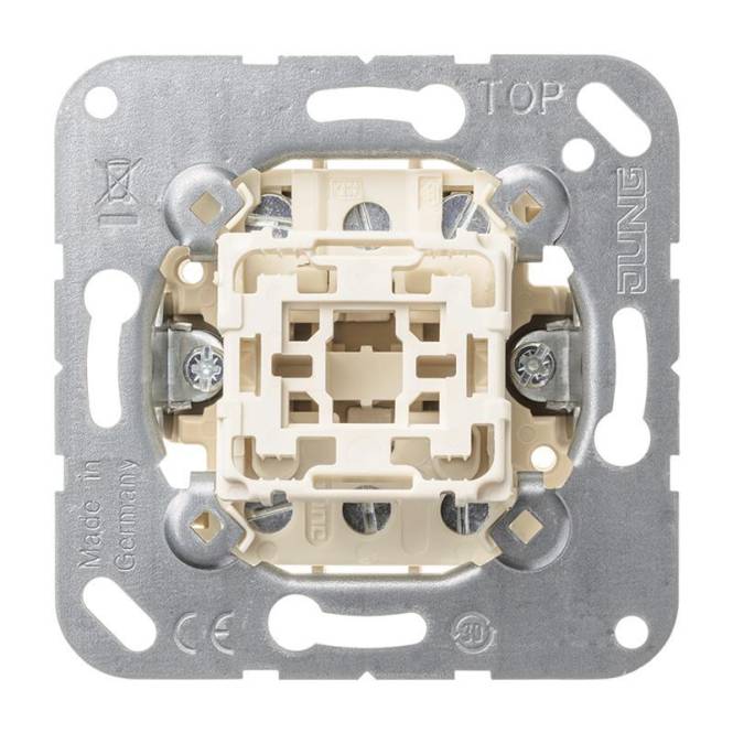 Ein zentraler Teil eines elektrischen Wandschalters, bestehend aus einem Metallrahmen und Kunststoffkomponenten. Der Text 'Made in Germany' ist sichtbar.