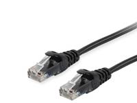 Zwei schwarze Ethernet-Kabel mit RJ45-Steckern auf weißem Hintergrund.