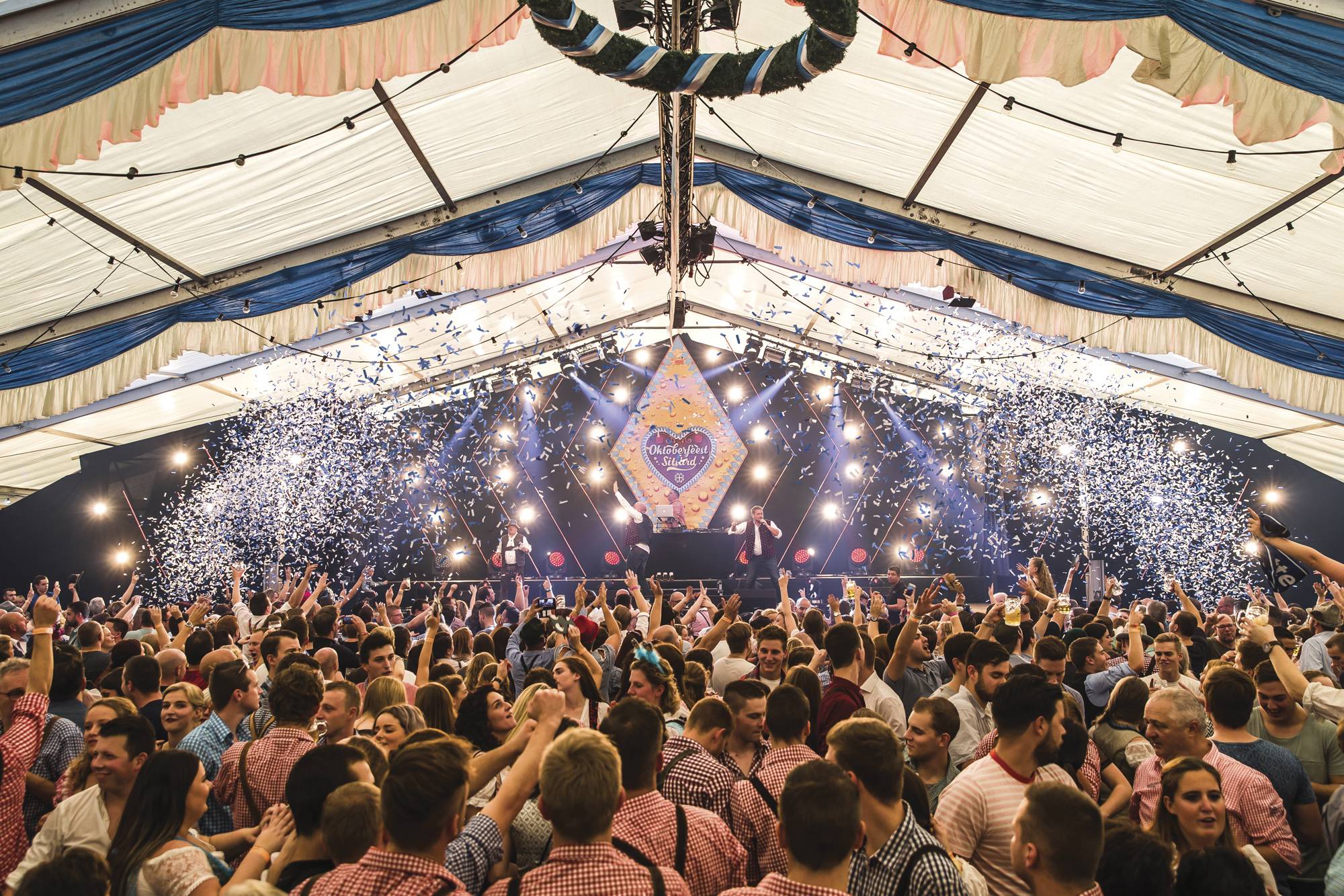 Showgear Handheld Confetti Cannon Pro 80 cm, blau/weiß, feuerhemmend und biologisch abbaubar