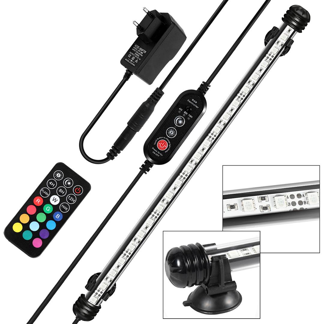 RGB-LED-Leuchtstab-Kit mit Stromadapter, Inline-Schalter, Fernbedienung und Saugnapfhalterung; Nahaufnahmen zeigen den LED-Streifen und das Montageende.