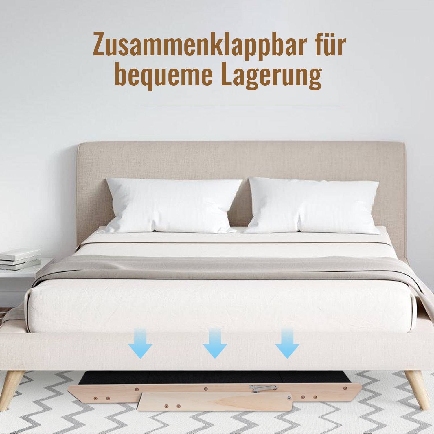 Klappbares Speicherbett mit angehobenem Bettrahmen, das Stauraum unter dem Bett offenbart; deutscher Text sagt „klappbar für bequeme Lagerung".