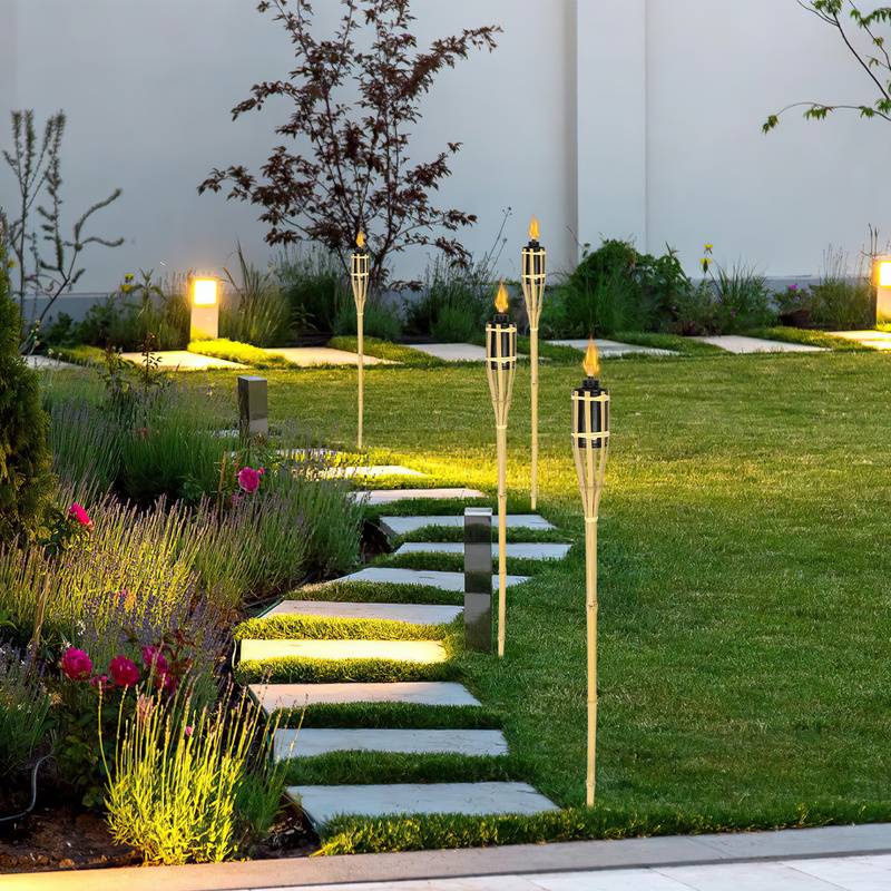 12x Gartenfackeln Set Lampen Fackeloel Docht 90cm Bambus Ölfackeln für draußen Lampenöl für fackeln Flammen Feuer Party Deko