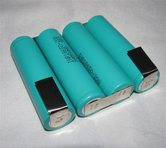 Akkupack für RYOBI BPL1414 / AEG L1414R / WORKZONE WZAS 14,4/1 Li 45.113.26 - 14,4 Volt Li-Ion zum Selbsteinbau 2500mAh / 36,00Wh - Li-Ion