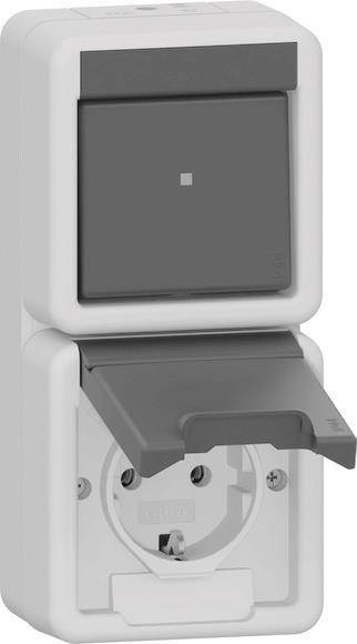 Elektrosteckdose mit erhobener Schutzabdeckung; sie hat ein quadratisches, minimalistisches Design.