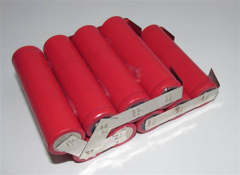Akkupack für AD HighPak - 12 Volt 7500mAh / 90,00Wh Li-Ionzum Selbsteinbau