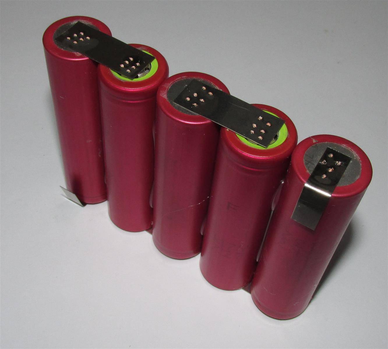 Akkupack für Grizzly 91099411 / Accu Pack AP 18 - 18 Volt Li-Ion zum Selbsteinbau 2000mAh / 36,00Wh - Li-Ion