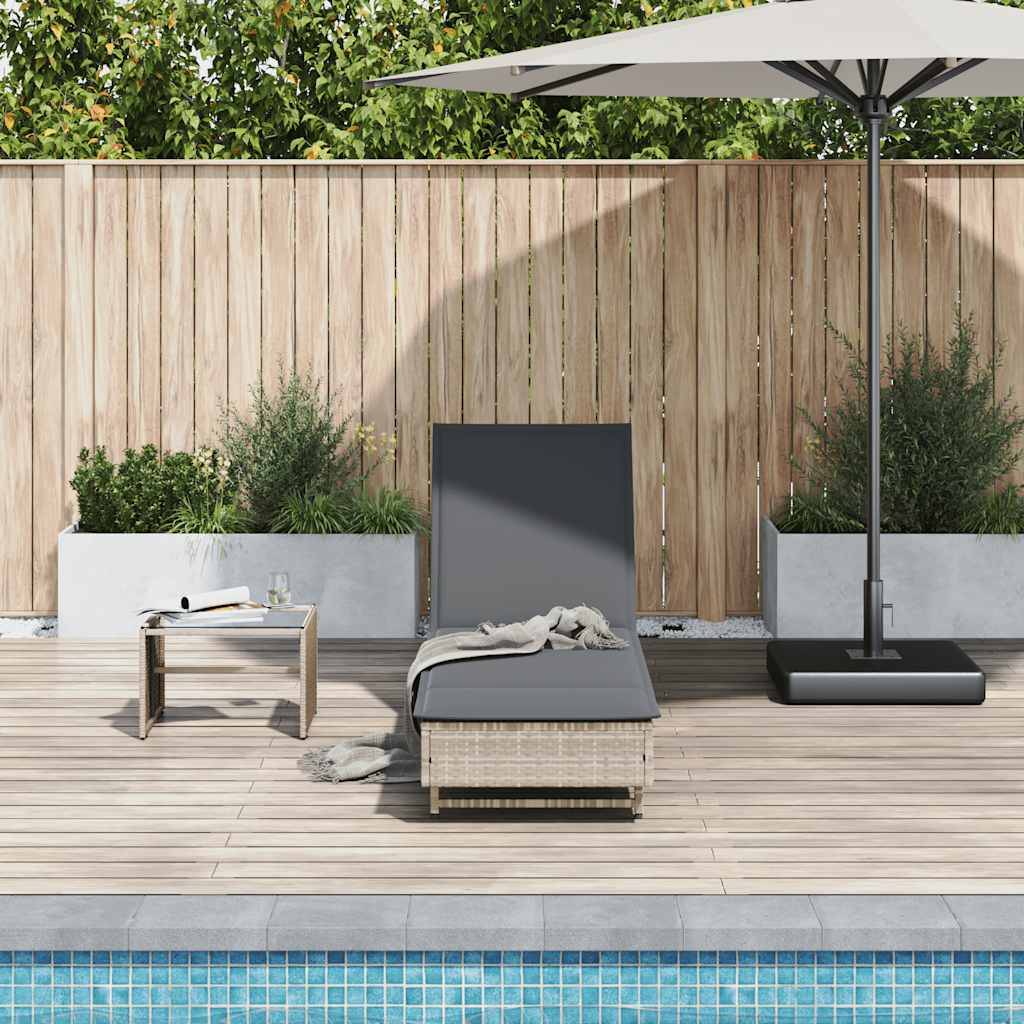 vidaXL Sonnenliege mit Rollen und Auflage Hellgrau Poly Rattan