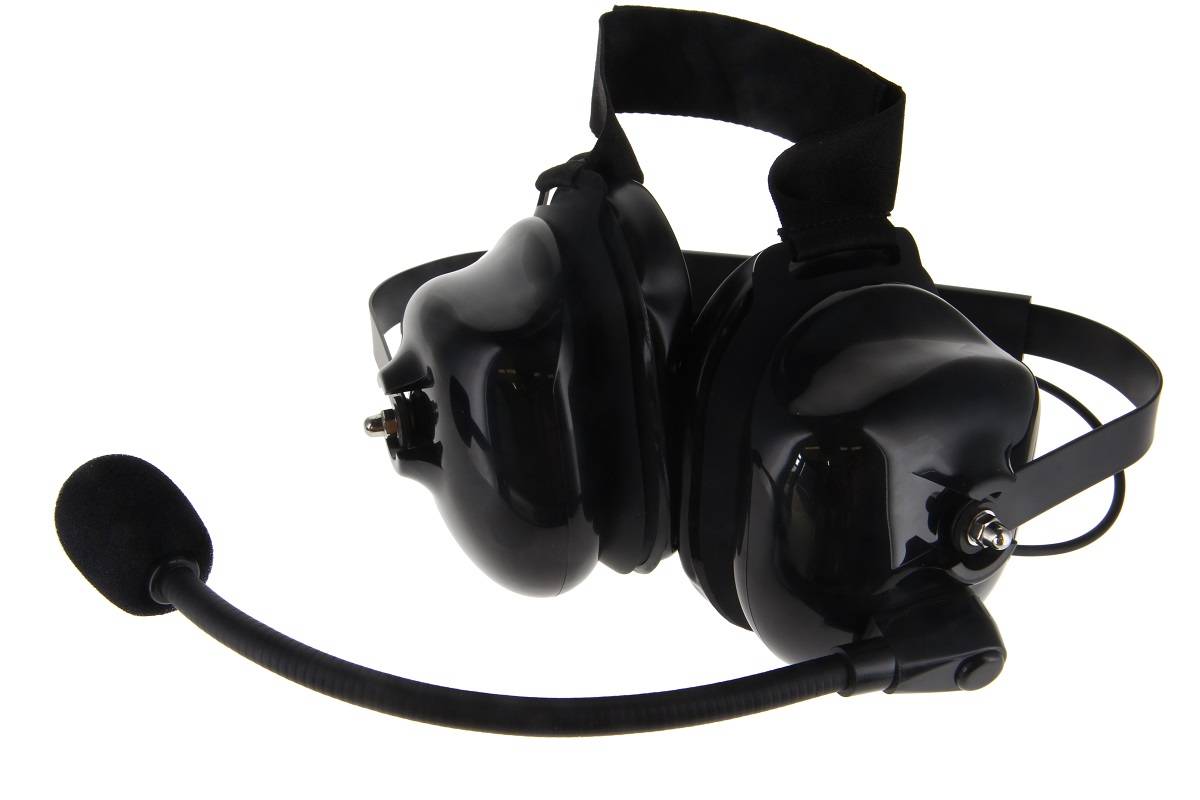 Schwarze Noise-Cancelling-Kopfhörer mit angebrachtem Mikrofon, entwickelt für die Kommunikation in lauten Umgebungen.