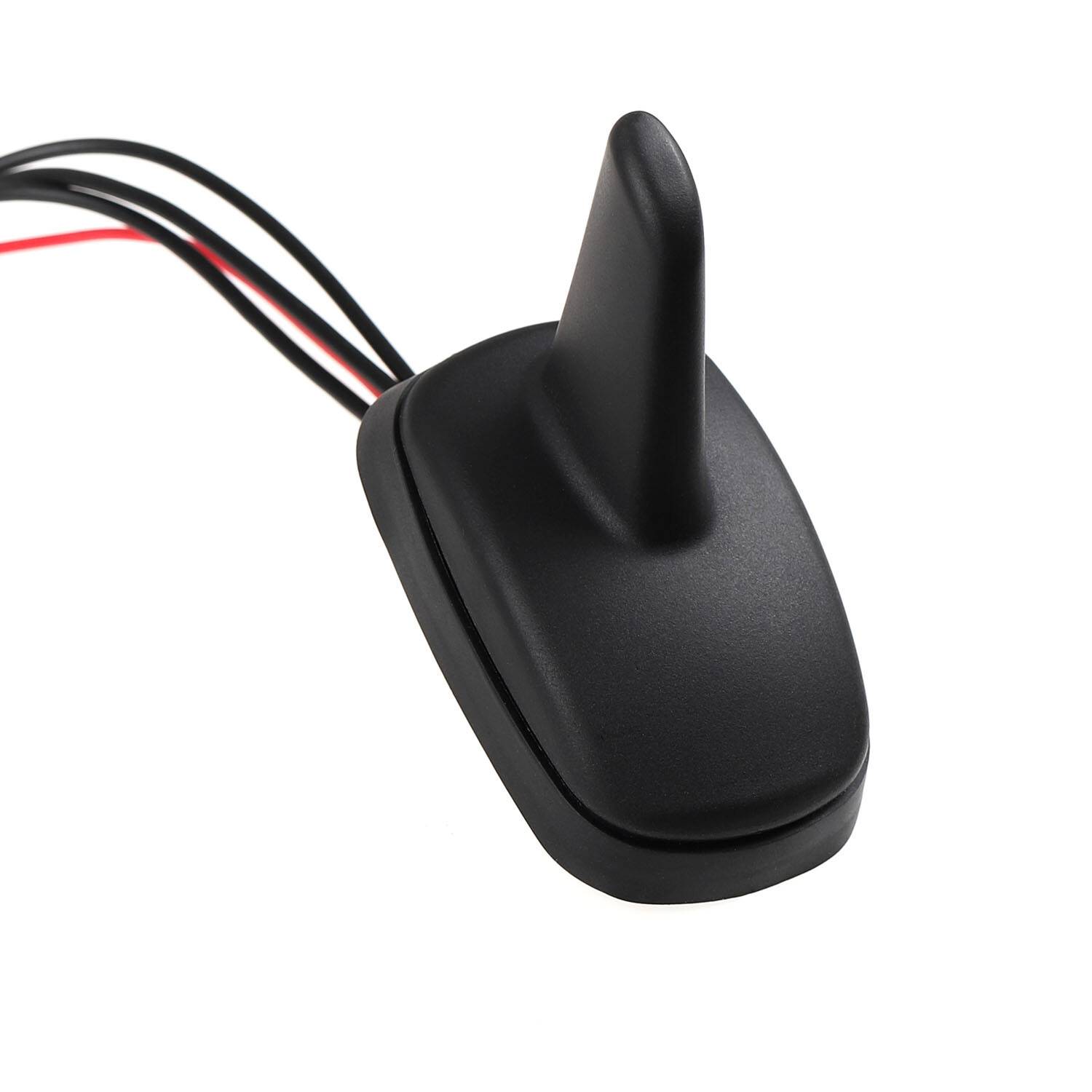 Eine schwarze Haiantennenantenne mit zwei sichtbaren Drähten, geeignet zum Ersetzen oder Upgraden von Fahrzeugantennen.