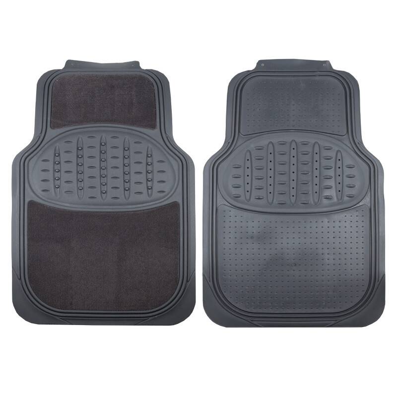 Zwei schwarze Autofußmatten mit strukturierten Oberflächen, eine mit Stoffpolsterung und die andere mit vollständig gummiertem Design für Langlebigkeit.