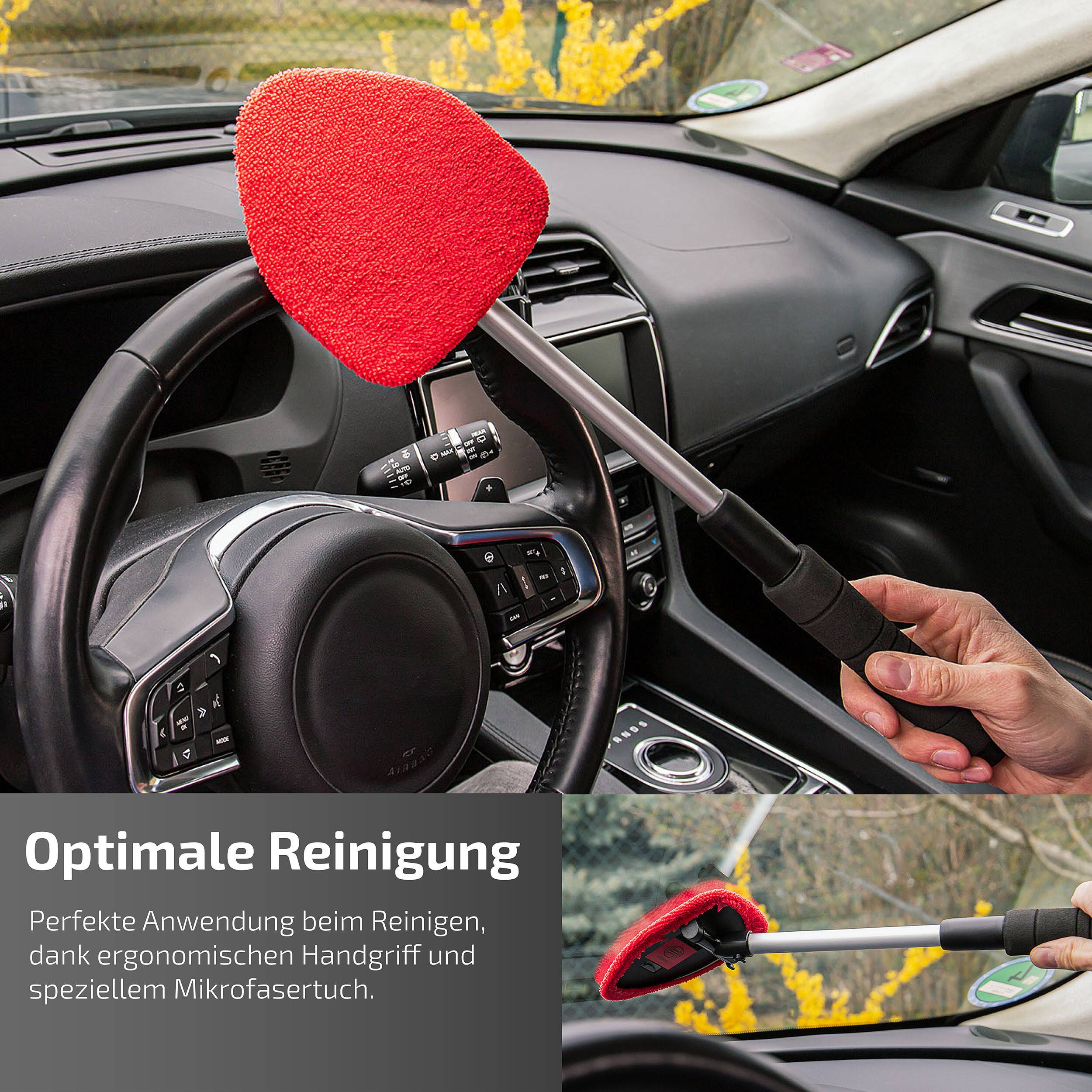 Autoinnenraum wird mit einem roten Mikrofaser-Reinigungstool gereinigt; der Text lautet „Optimale Reinigung