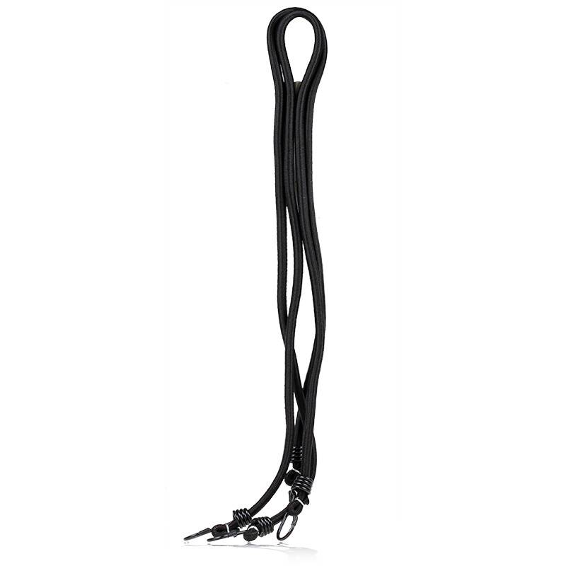 Ein schwarzes elastisches Bungee-Seil mit Haken an beiden Enden, locker aufgerollt.