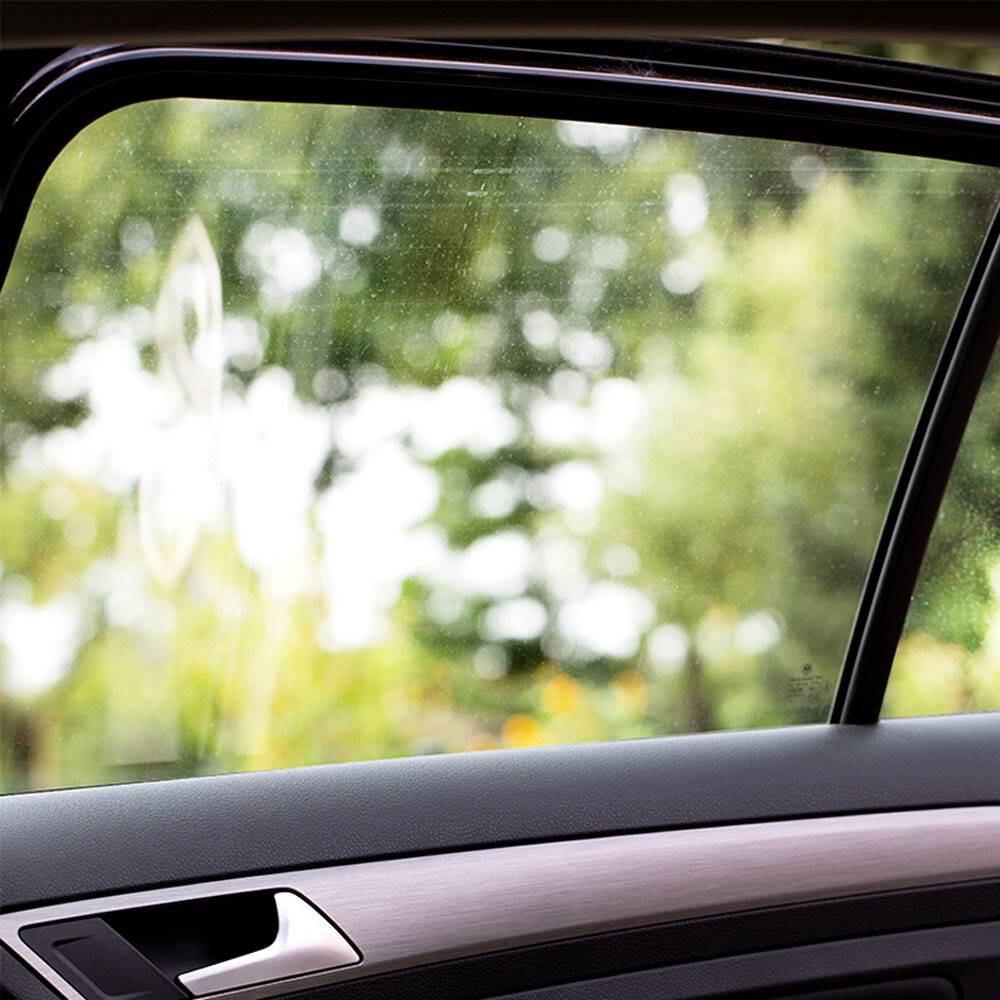 alca® Auto-Sonnenschutz 44x36cm 2er Set Autofenster Sonnenblende UV Schutz Befestigung mit Saugnäpfen Scheibe