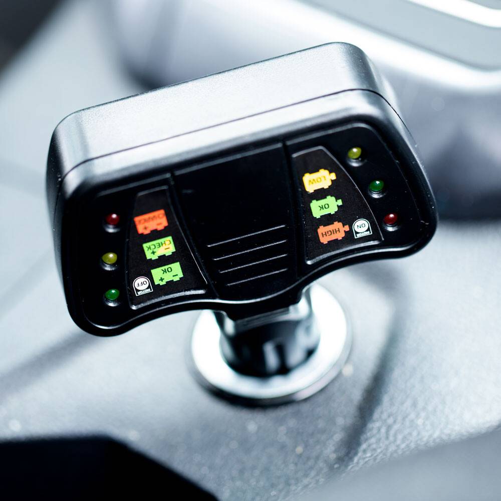 HEYNER® Batterieprüfer 12 V Spannungsmesser / Prüfgerät mit LED für Zigarettenanzünder Akku Energy TEST Batteriespannung