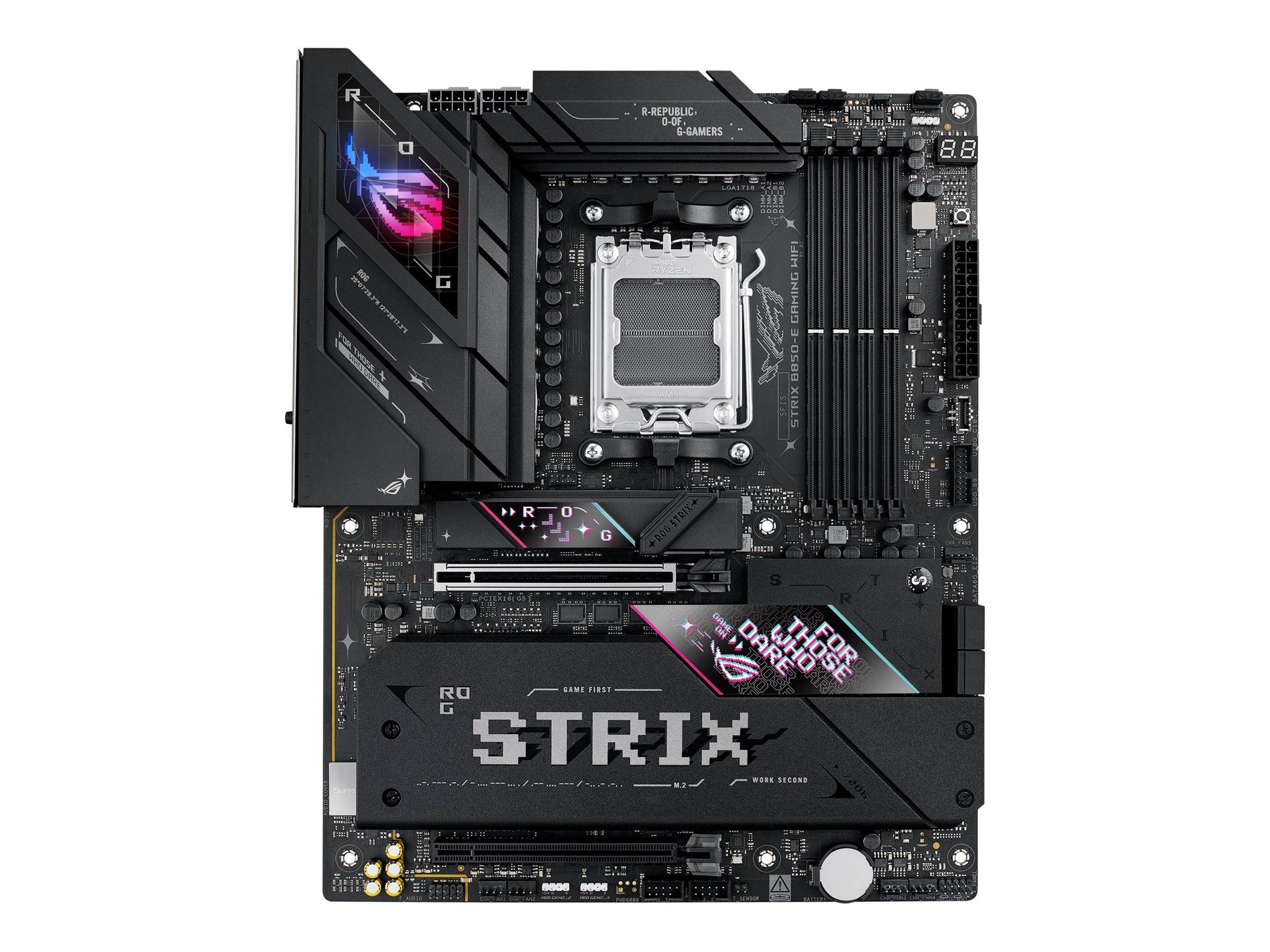 Schwarzes ASUS ROG Strix Motherboard, frontal dargestellt mit sichtbarem CPU-Sockel, RAM-Slots, PCIe-Slot und Kühlkörpern.