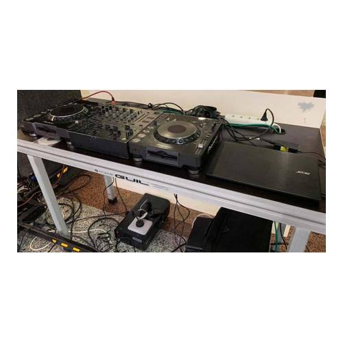 GUIL MDJ-3 - Tontechniker Tisch (150 x 80,0 cm | Belastung max. 300 kg | 3x Kabelzugangslöcher)