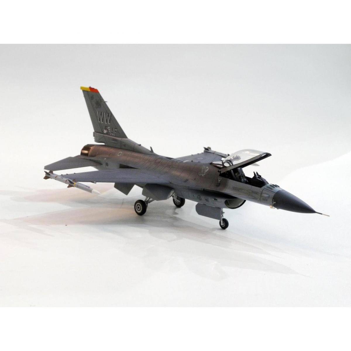 60786 - Modellbausatz, 1:72 US F-16CJ Fighting Falcon