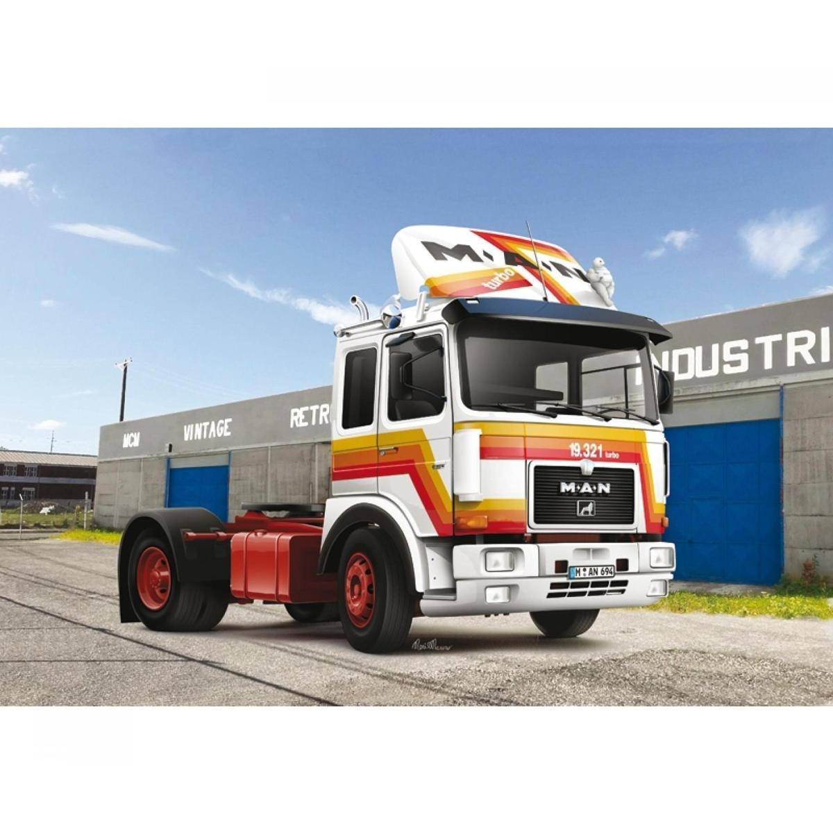 3946 - Modellbausatz,1:24 MAN F8 19.321 2Achs