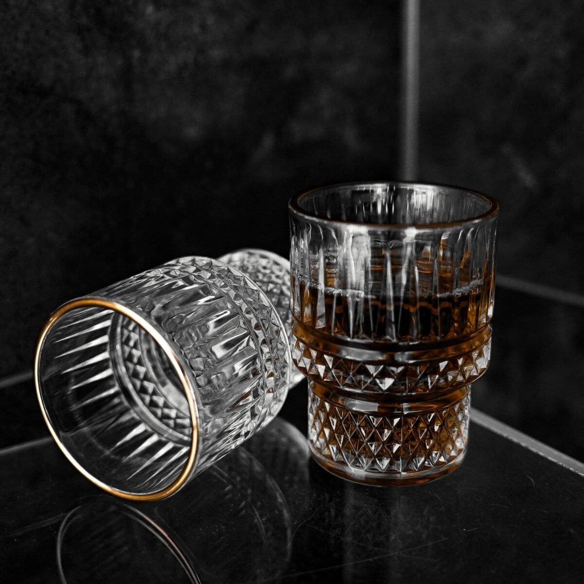 Elegante Gläser 6-teilig mit Goldumrandung & Rifflemuster 175ml transparent