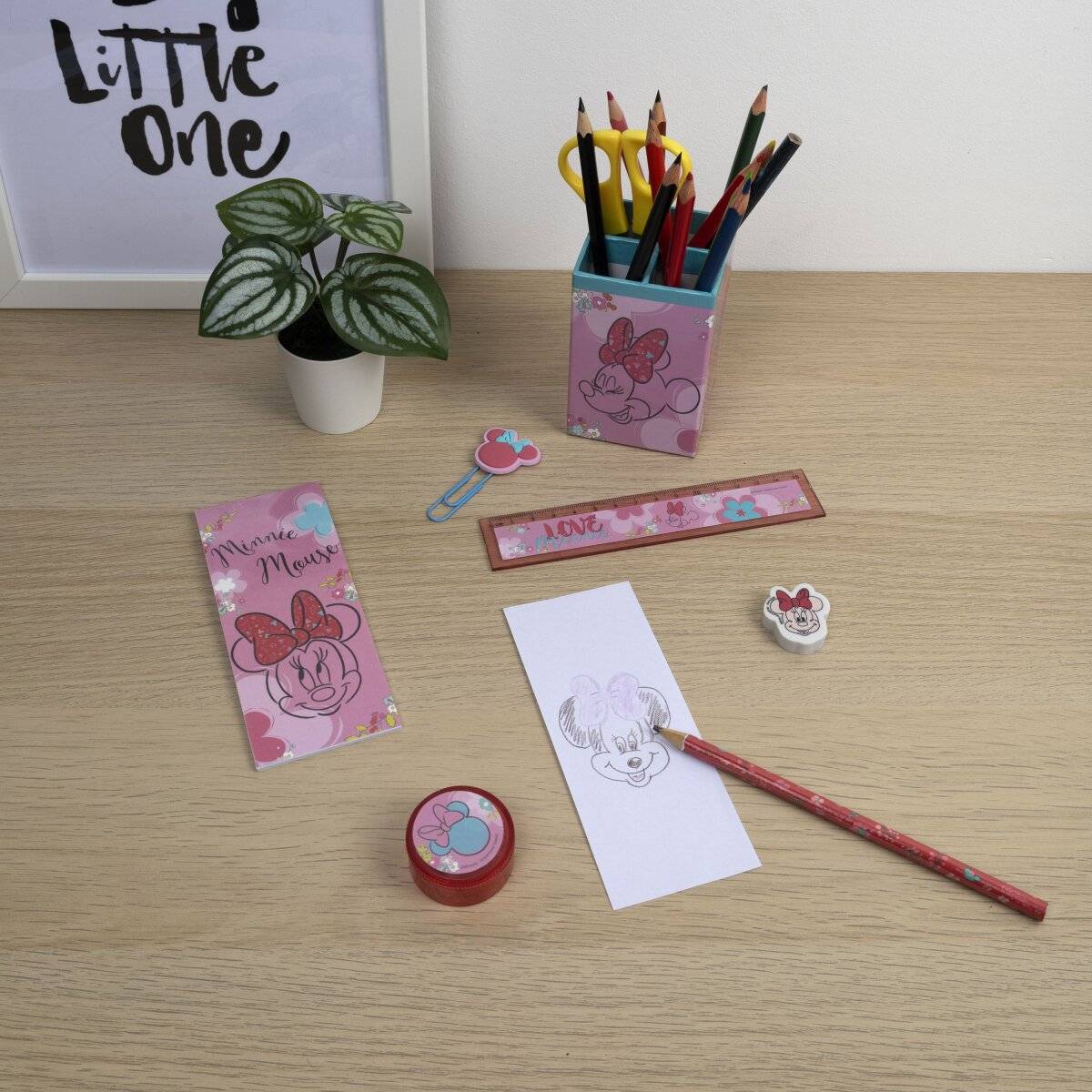 Disney Minnie Mouse Gefüllter Stifthalter  7-teiliges Set für kreative Kinder