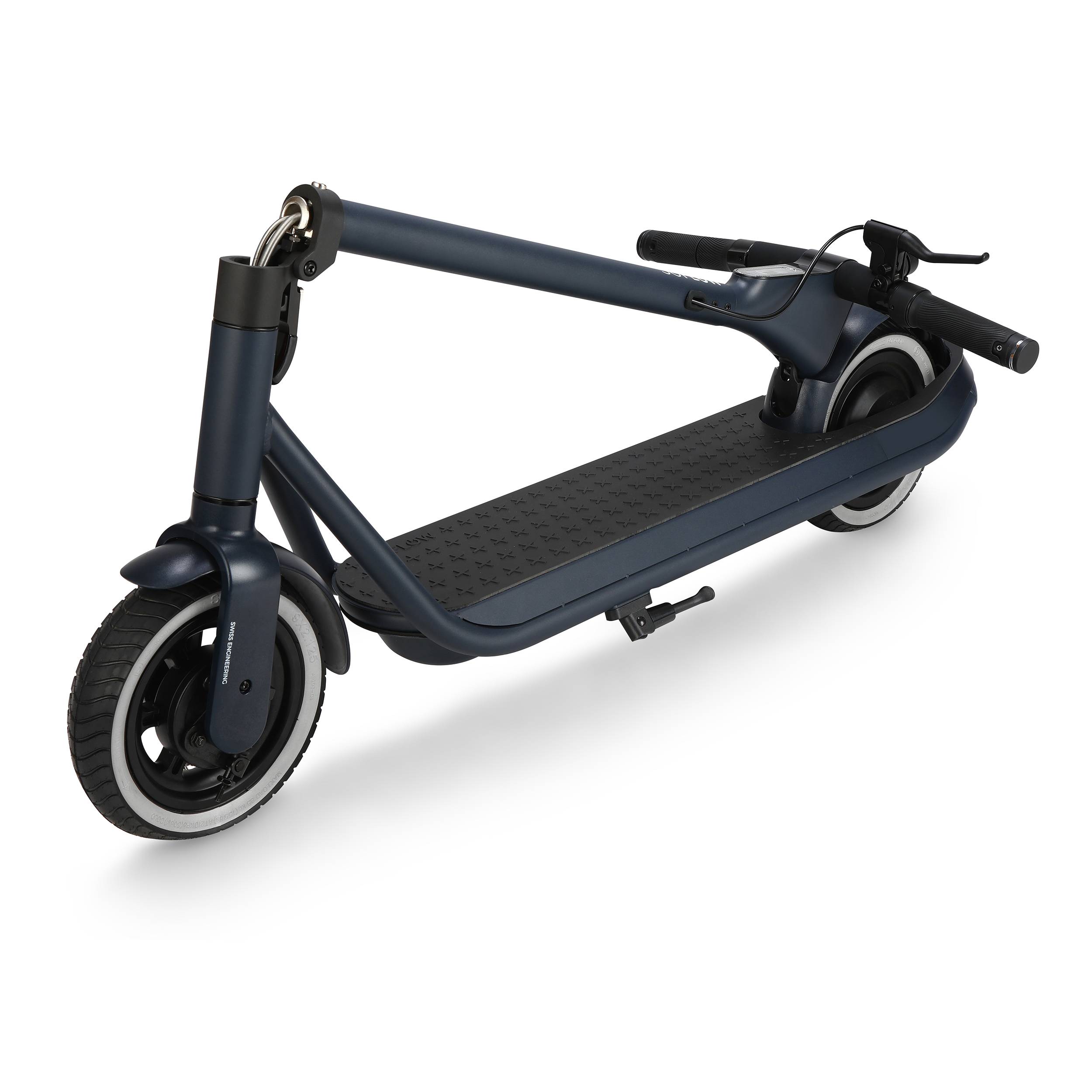 Ein zusammengeklappter elektrischer Roller mit mattschwarzer Rahmen und schwarzen Gummireifen, entwickelt für Tragbarkeit und urbanes Pendeln.