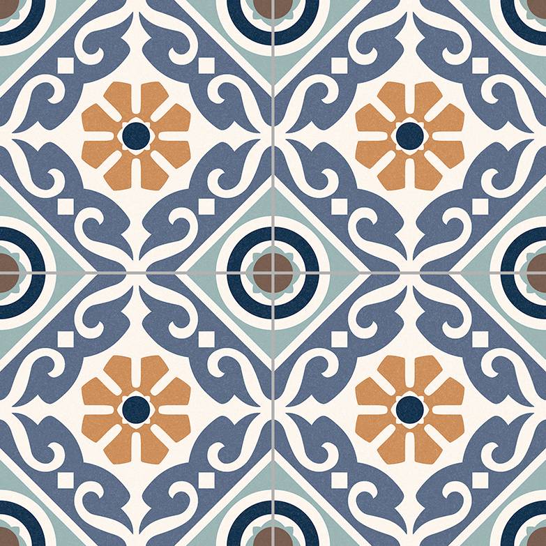 Wiederholendes dekoratives Fliesenmuster mit blauen Schnörkeln und orangefarbenen Blumenmotiven auf cremefarbenem Hintergrund.
