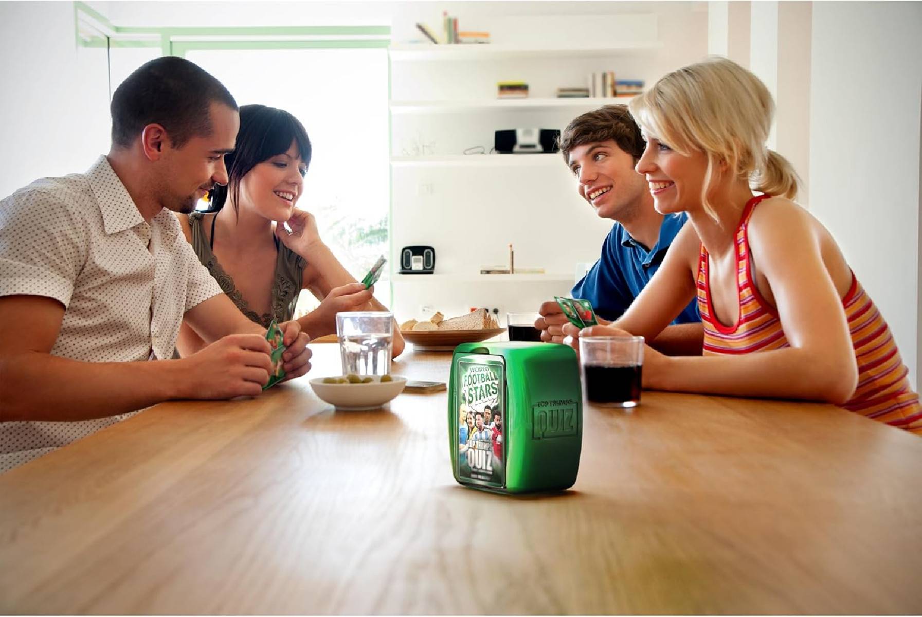 Top Trumps Quiz - Weltfußball Stars (grün) Ratespiel Wissensspiel Fragespiel Gesellschaftsspiel