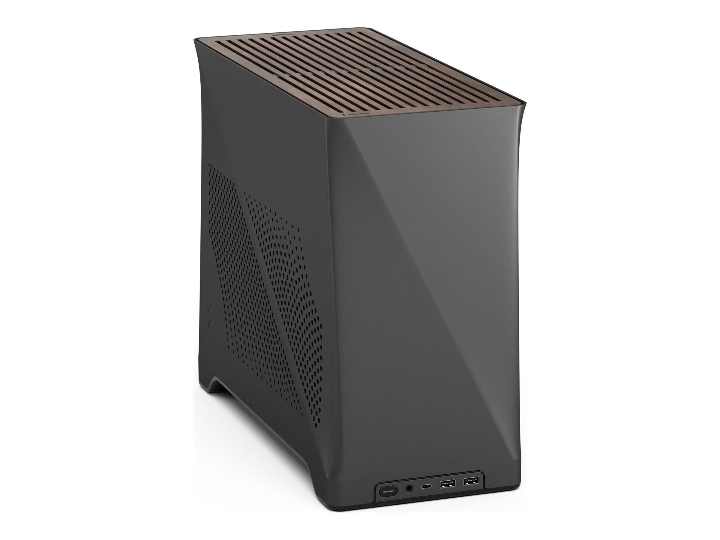 Kompakter schwarzer Desktop-Computer-Tower mit belüfteter Oberseite und Seitenpaneelen, Frontanschlüsse entlang der Unterseite.