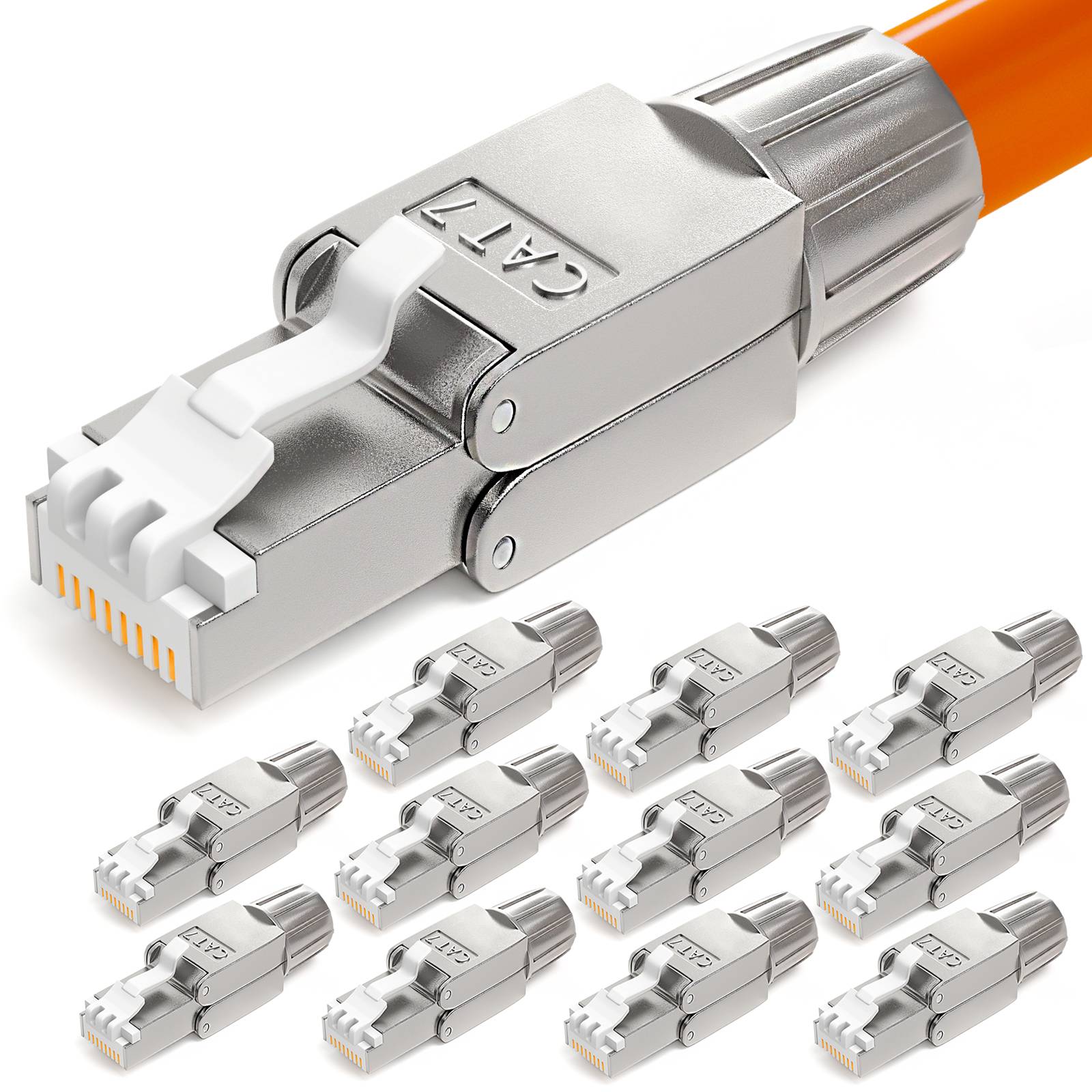 Oranges Ethernet-Kabel mit CAT7-Anschluss, mit Metallgehäuse, dargestellt zusammen mit mehreren identischen Anschlüssen.