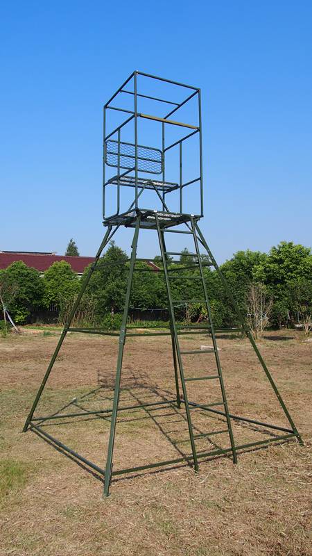 Berger + Schröter | Ansitzkanzel Hochsitz mit wetterfestem Kanzelüberzug Tarnoptik Gesamthöhe ca. 430cm