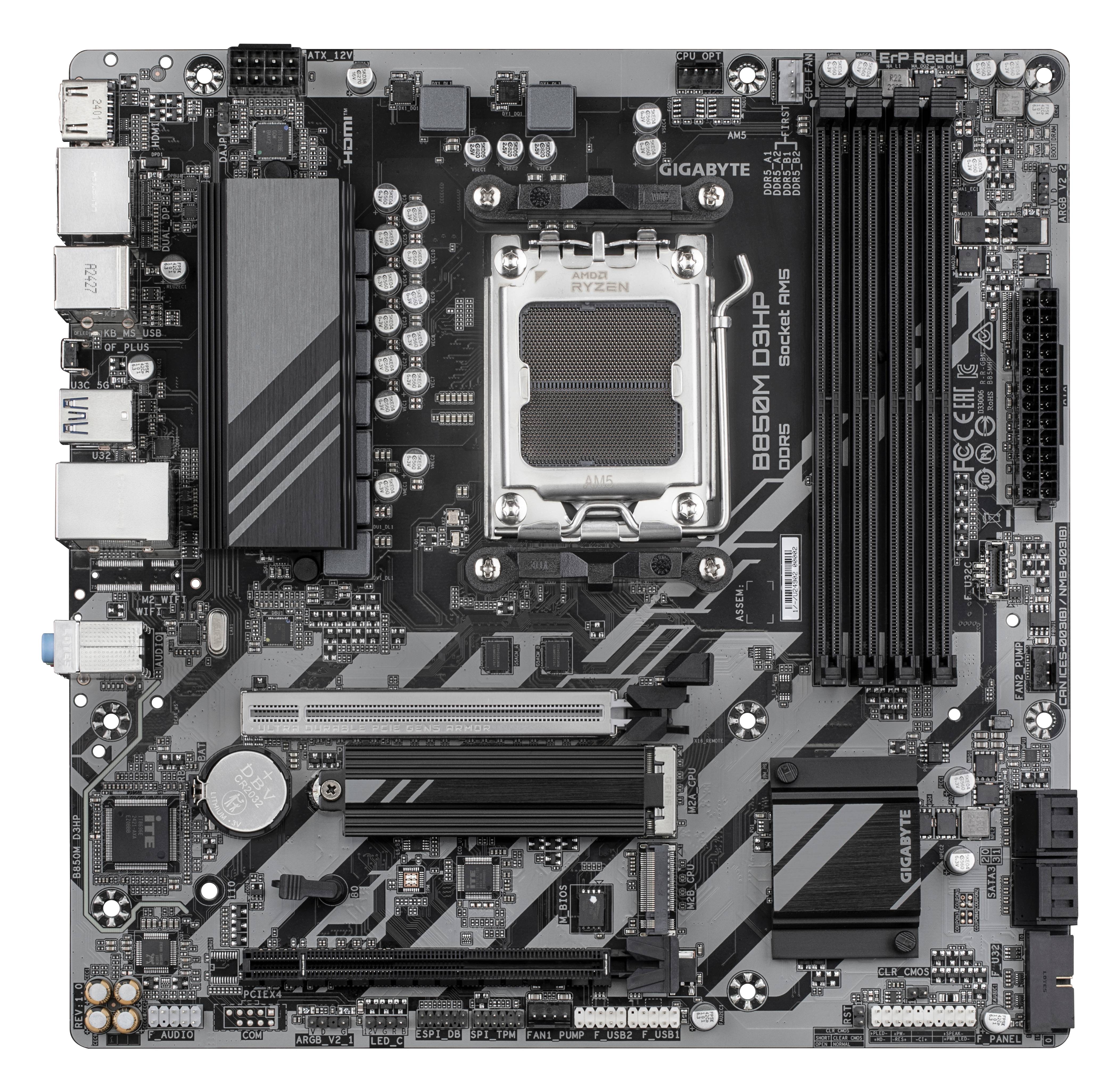 Draufsicht eines Gigabyte B850M-Motherboards mit AMD-Ryzen-CPU-Sockel, RAM-Steckplätzen, PCIe-Steckplätzen und sichtbaren Stromversorgoungs-/Steckerverbindungen.