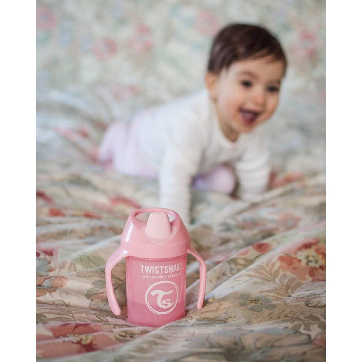 Twistshake Trinkbecher - Mini Becher für Babys ab 4 Monaten 230 ml Pink