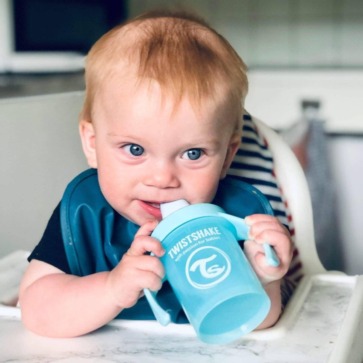 Twistshake Trinkbecher - Mini Becher für Babys ab 4 Monaten 230 ml Pink