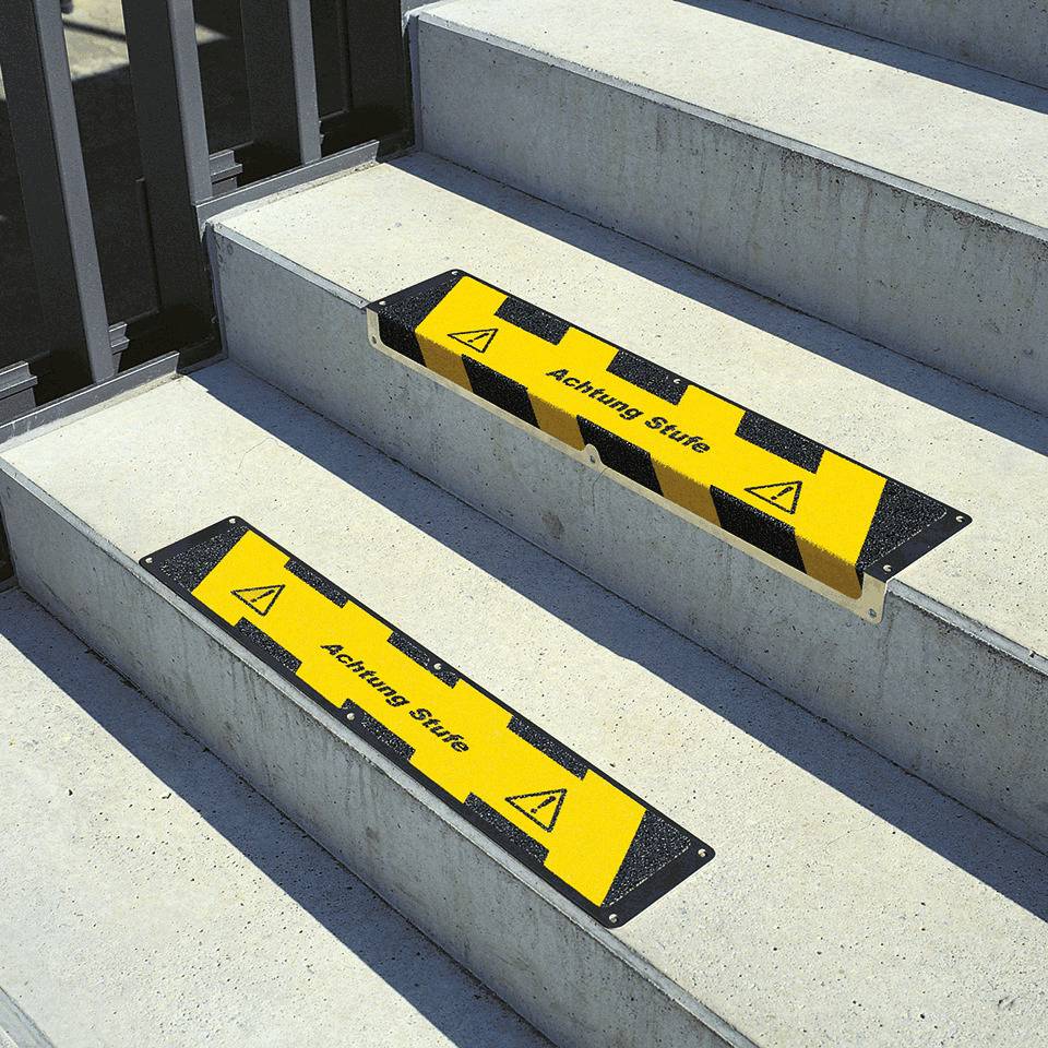 K.57 Treppenprofil Achtung Stufe, R13, schwarz/gelb, Aluminium, 120x635x45mm